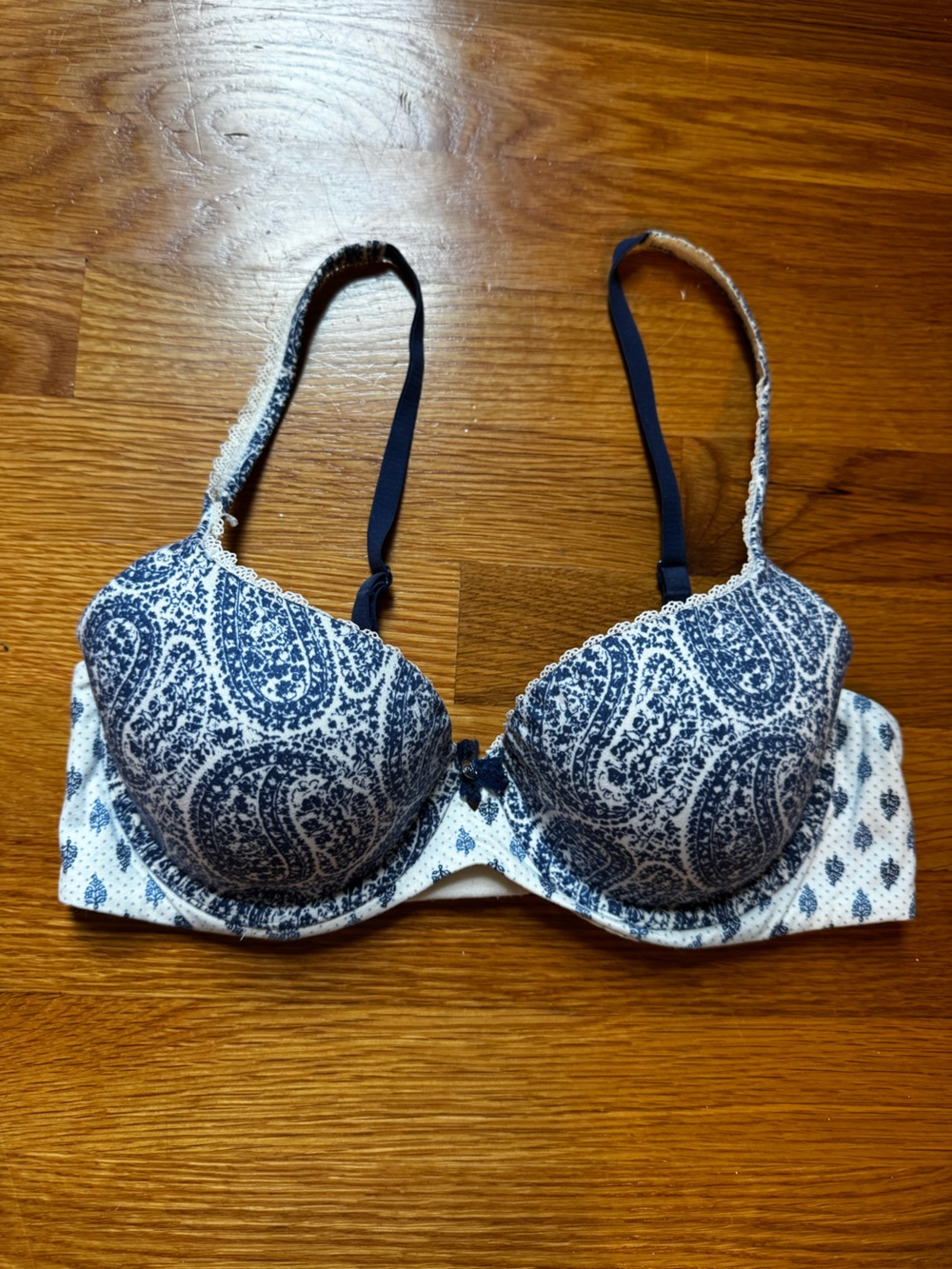 Victoria’s Secret Body by Victoria Lined Demi Bra 34C Blue & White